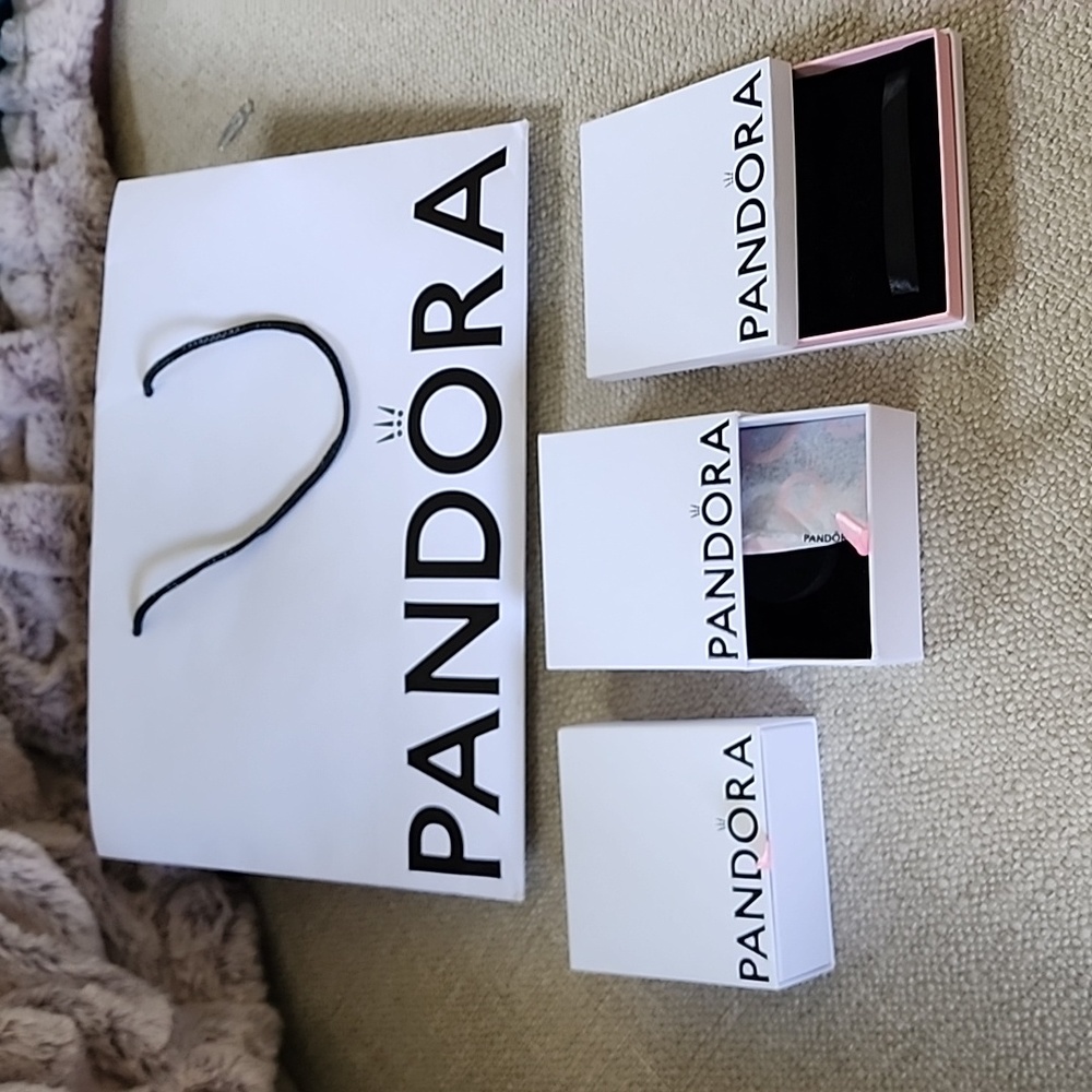 Pandora 3 boxes, 1 shopping bag